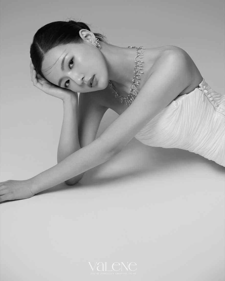 숄더 라인 · 귀걸이